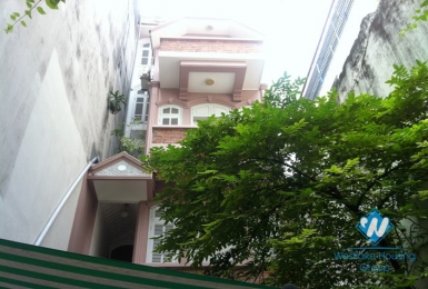 Cheap 1 bedroom apartment for rent on Thuy Khue street, Tay Ho, Hanoi